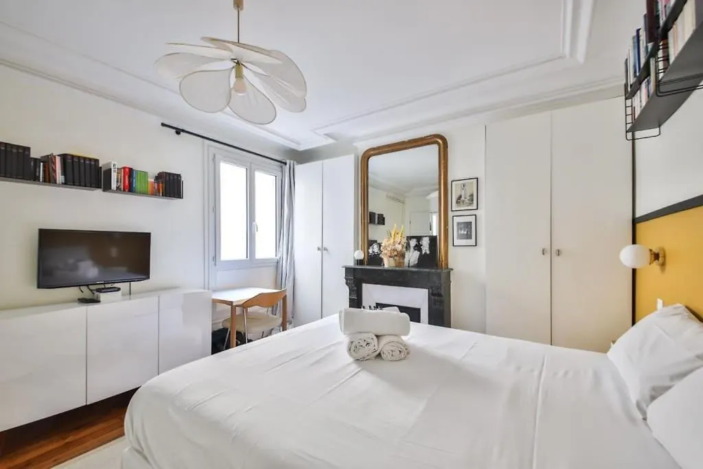 Appartement Chaleureux Au Coeur De Montmartre Paris